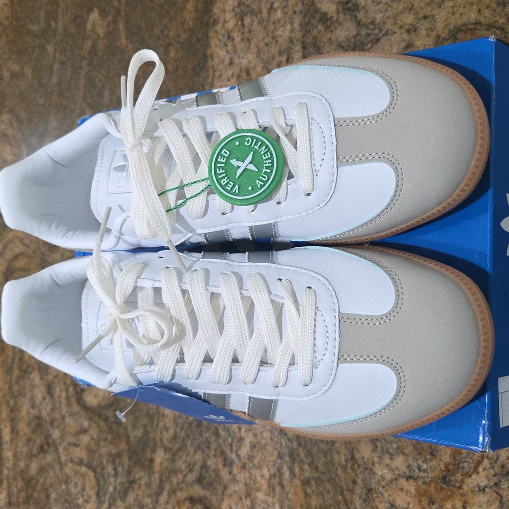 Beautiful Adidas Samba OG Tennis Shoes. Brand New! Unisex, M 8.5, W 9.5. - Picture 2 of 15
